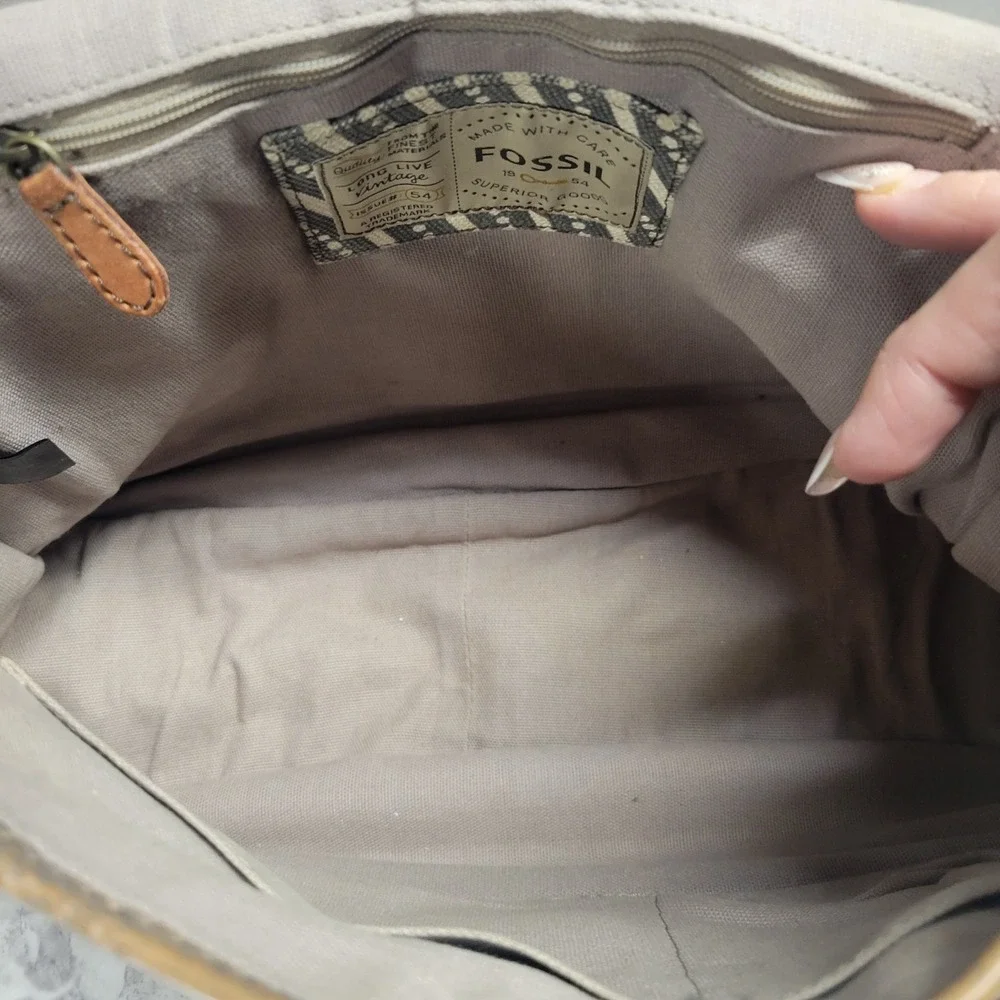 Fossil Brown Distressed Leather Messenger Bag Crossbody Satchel Turnlock Vintage